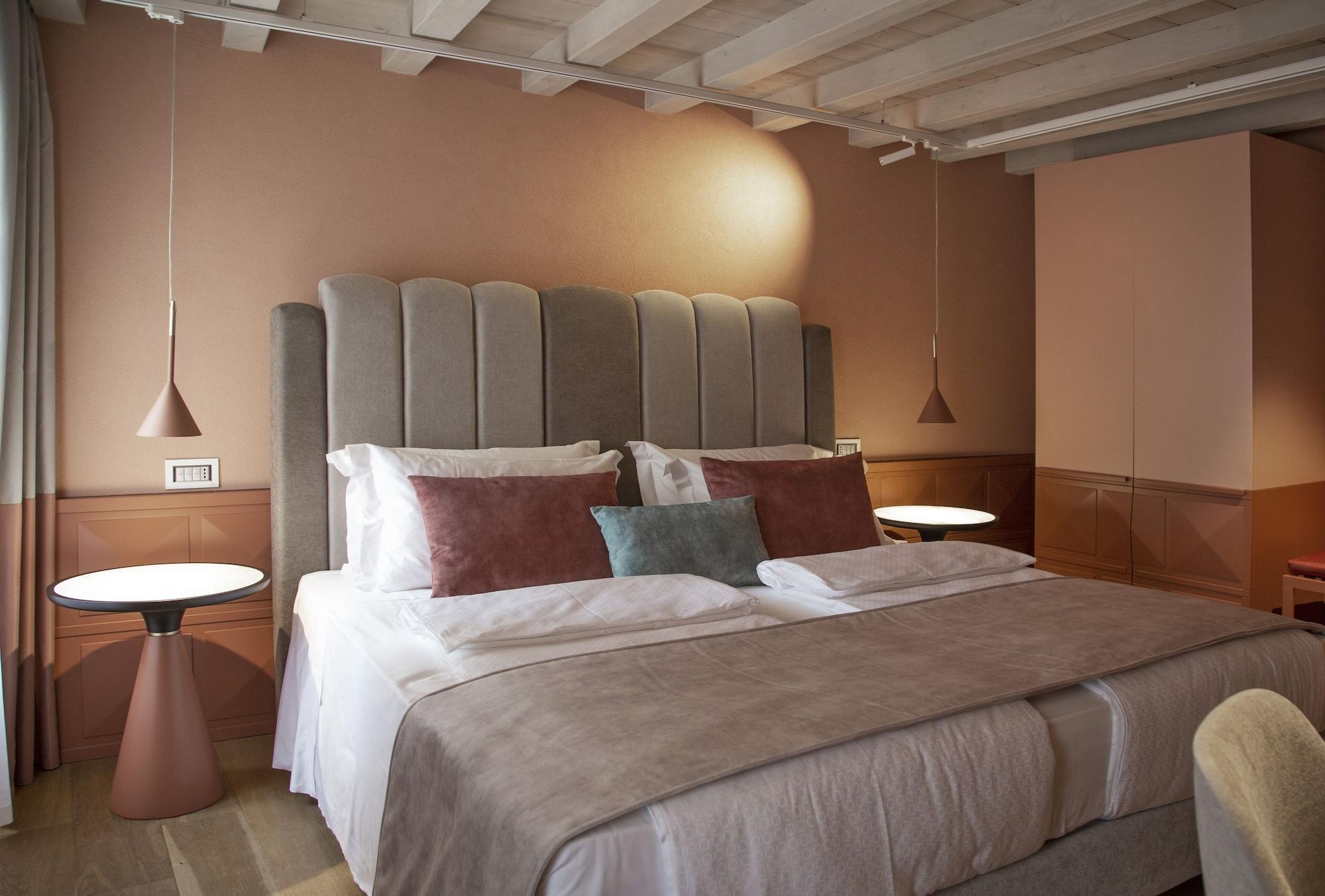 Relais Balcone Di Giulietta Hotel Verona Ngoại thất bức ảnh A bedroom at the hotel
